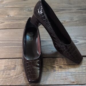 Nordstrom Dark Brown Crocodile Pattern Heels